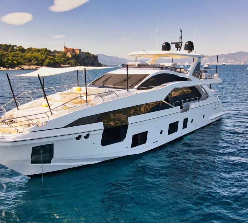 azimut yachts for charter